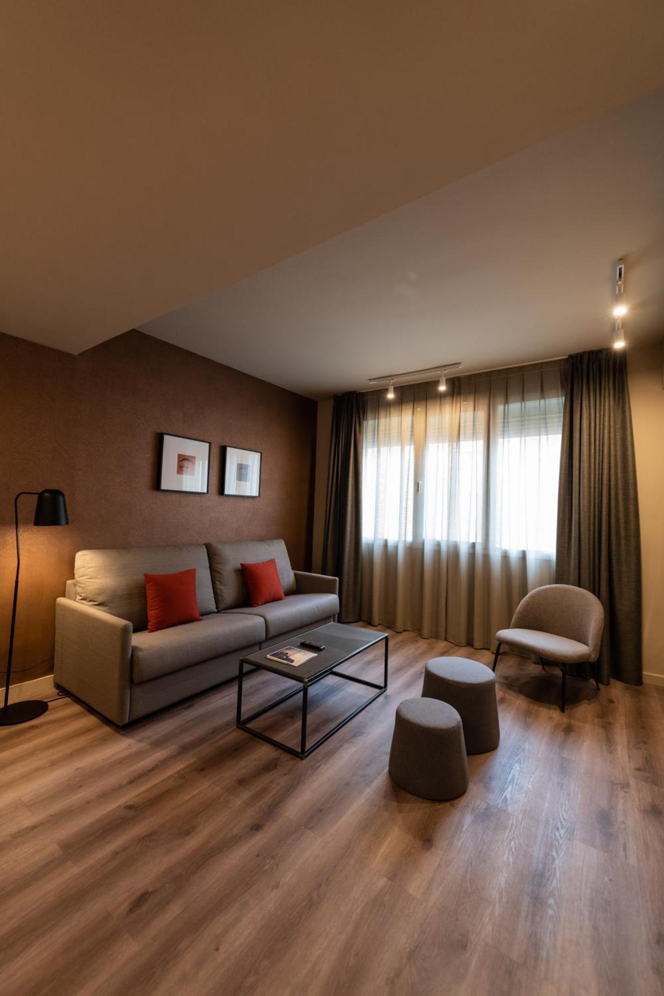Atenea Rekord Suites Барселона Экстерьер фото