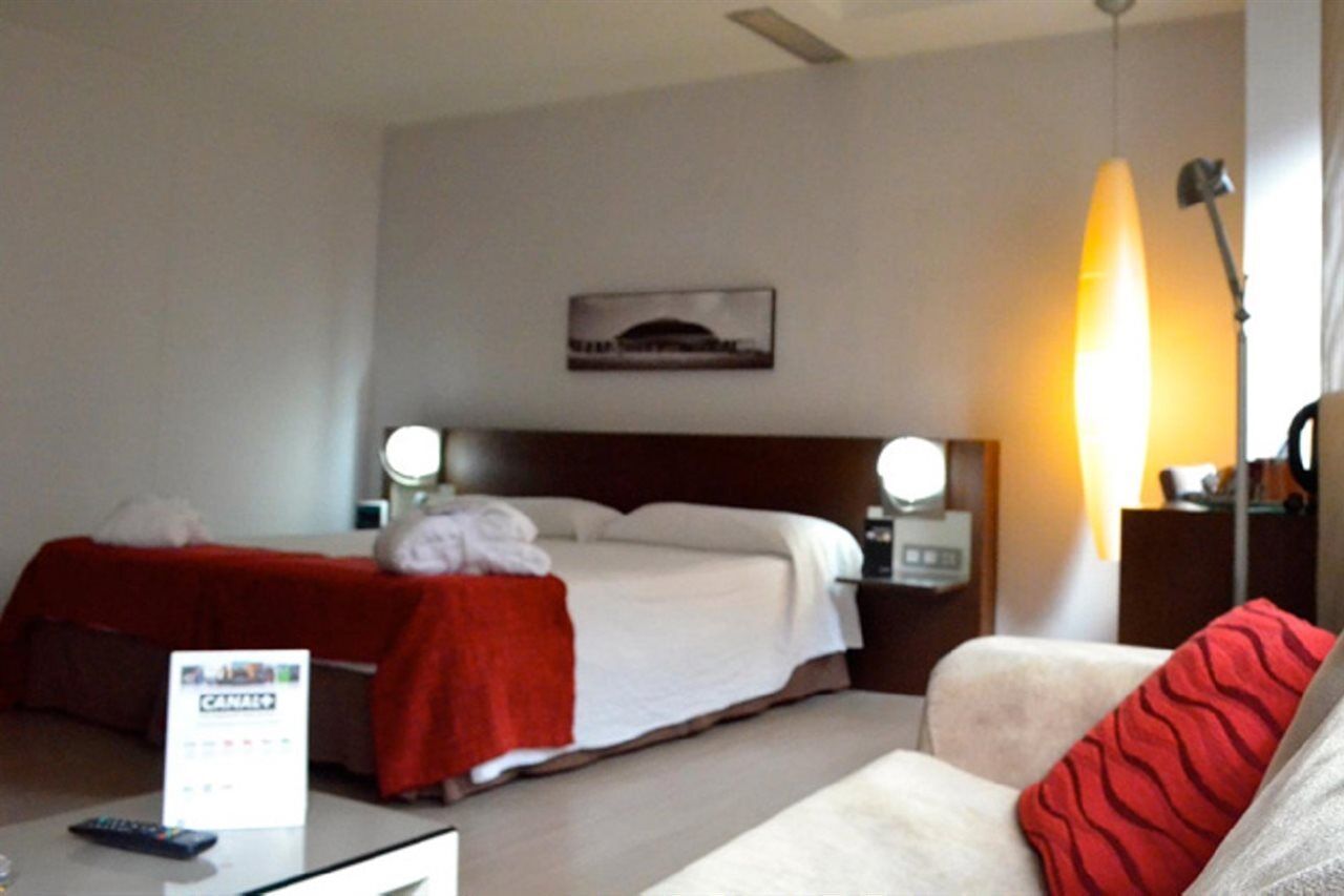 Atenea Rekord Suites Барселона Экстерьер фото